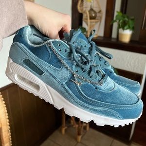 Nike Air Max 90’s Lucky Charm velvet Shoes 9.5